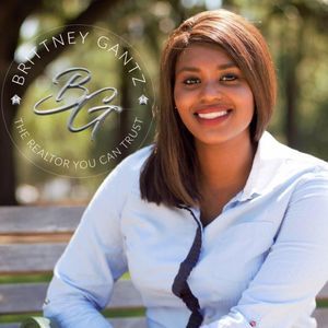 Meet your Posher, Brittney